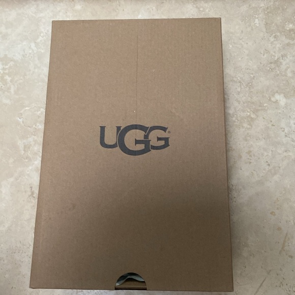 UGG Womens Athletic Shoes Size 9 - Picture 8 of 9